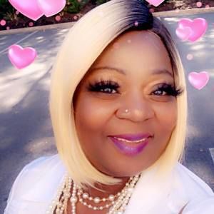 Meet your Posher, Amelia